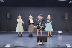 883960596764637870-2